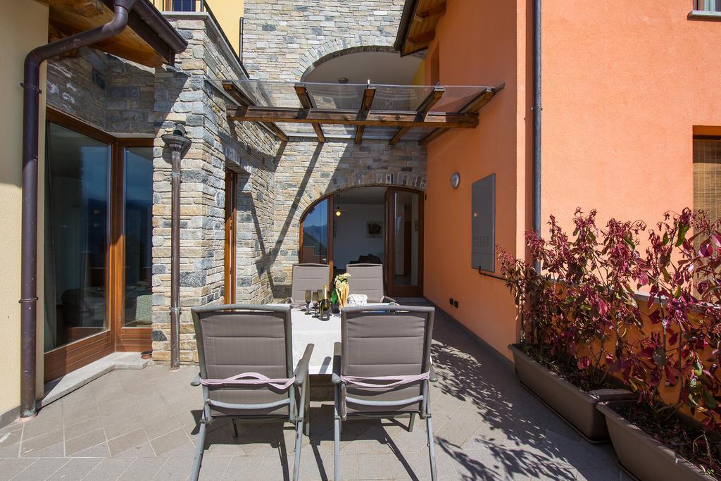 Residence Borgo La Sorgente Граведона Екстер'єр фото